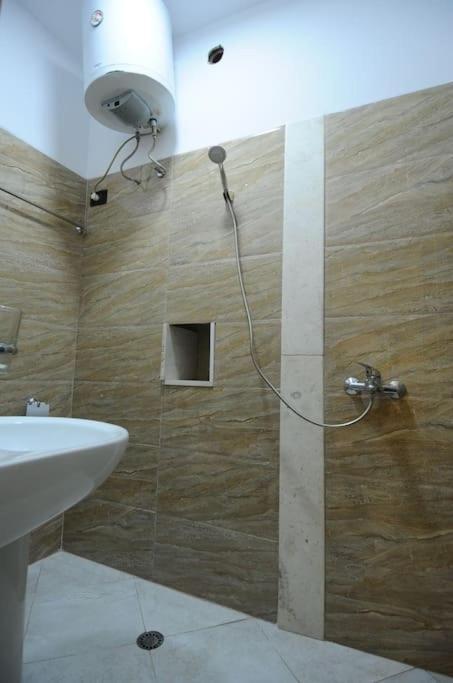 Grandpa House App.1 Apartment Tirana Exterior photo